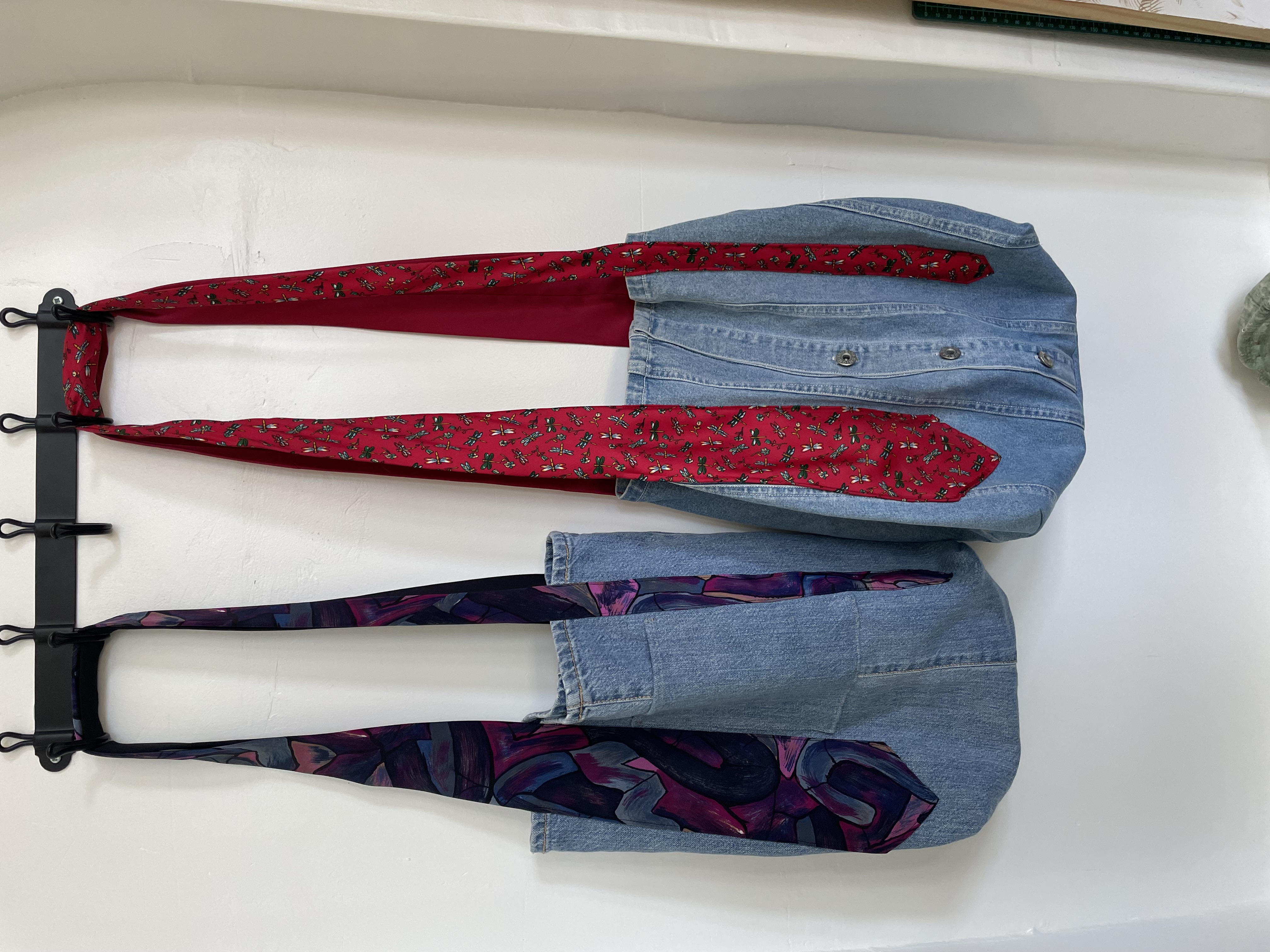 fabrique à curiosités - sacs jean et cravatte upcyclés